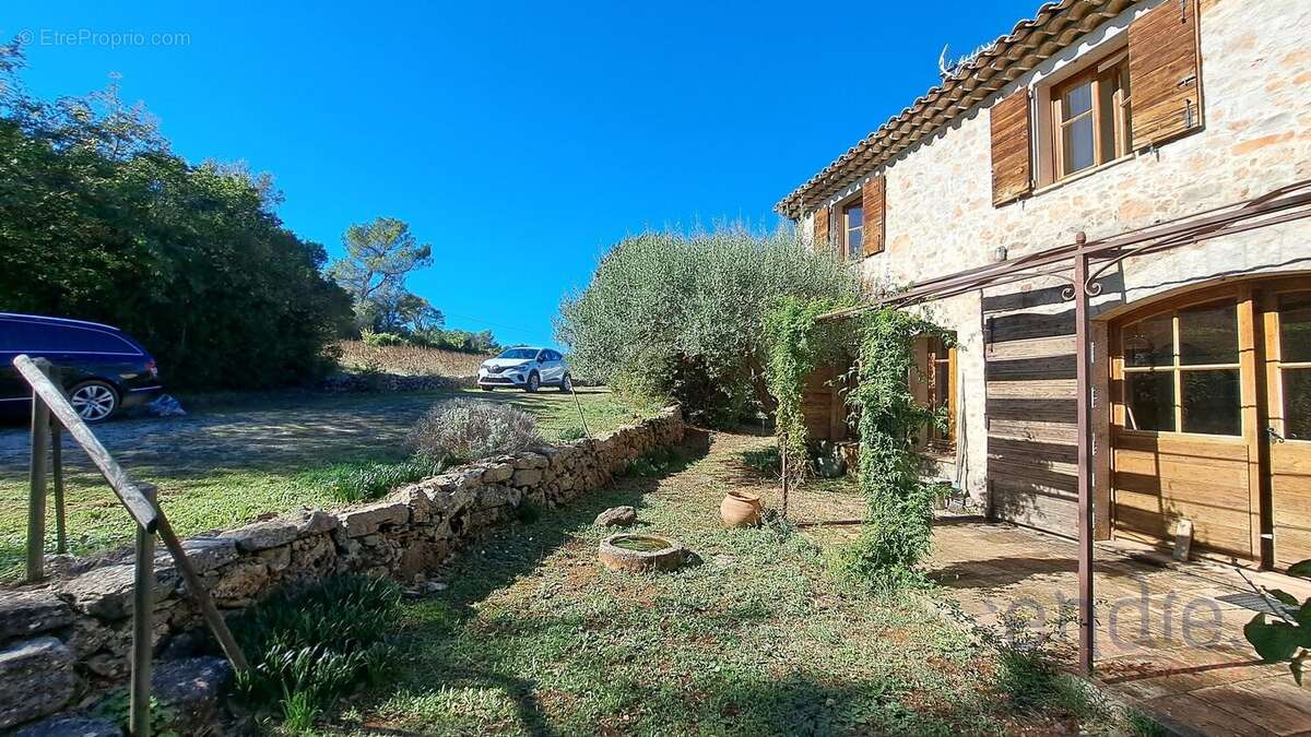 Maison à LORGUES
