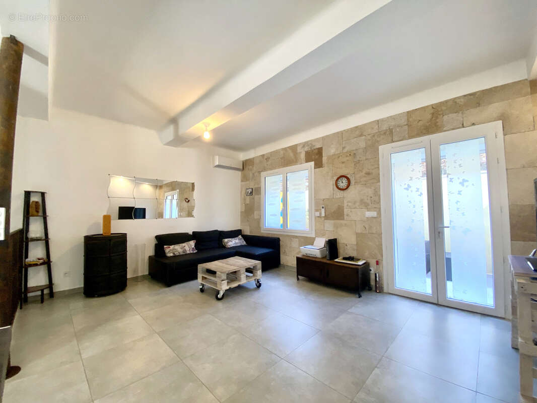 Maison à PUGET-VILLE
