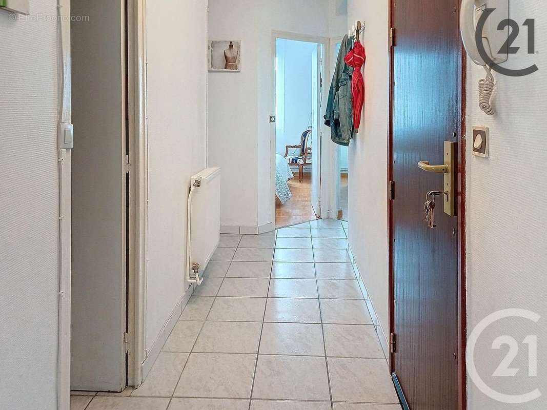 Appartement à SAINTE-SAVINE