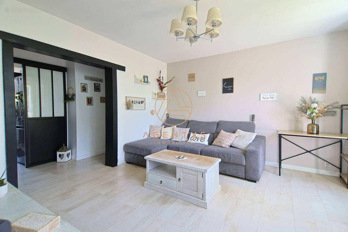 Appartement à LE PLESSIS-TREVISE