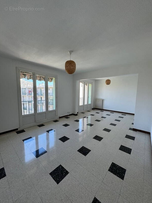 Appartement à MARSEILLE-10E