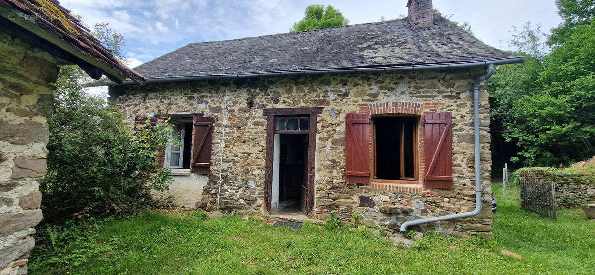 Maison à ARNAC-POMPADOUR