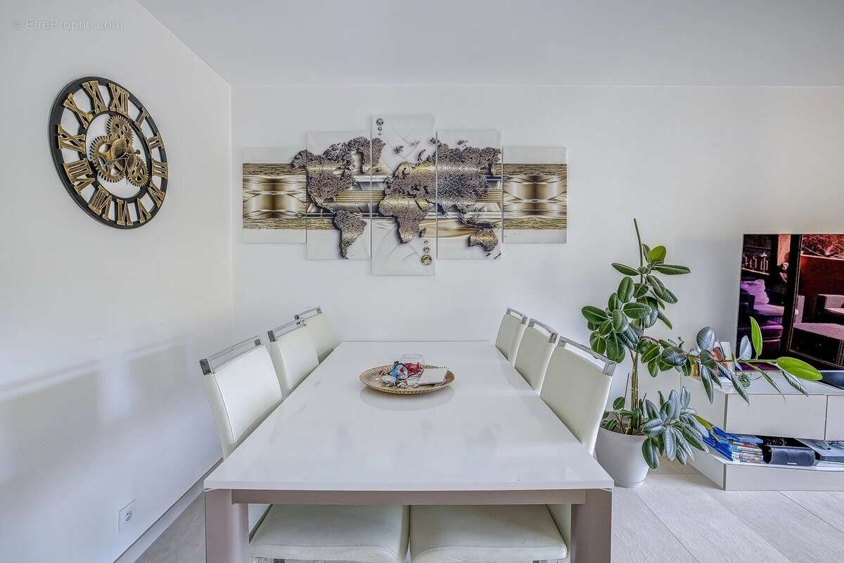 Appartement à VENCE