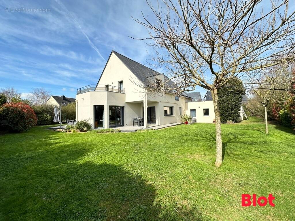 Maison à CHARTRES-DE-BRETAGNE