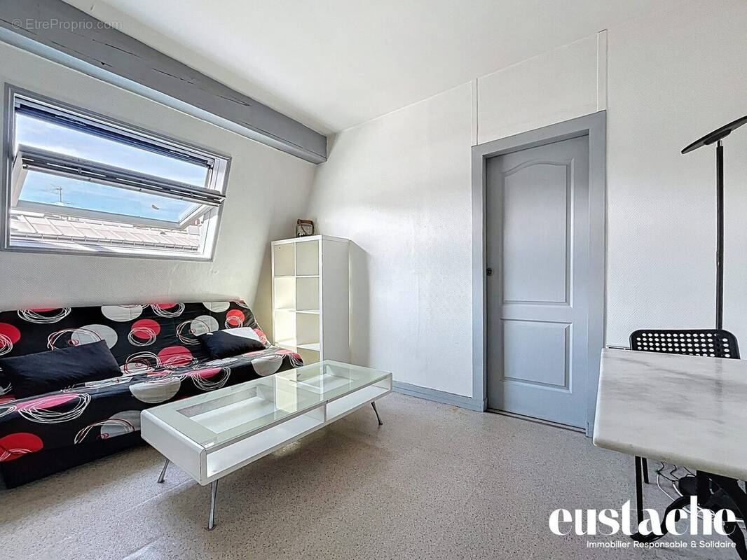 Appartement à PARIS-10E