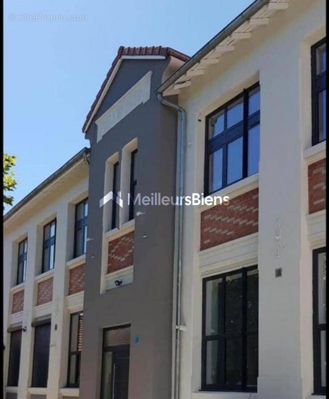 Appartement à UNIEUX