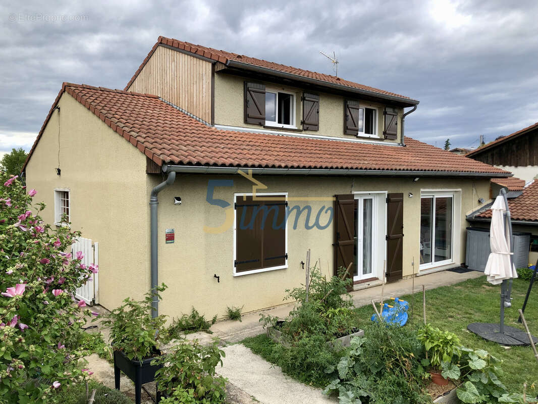 Maison à TERNAY