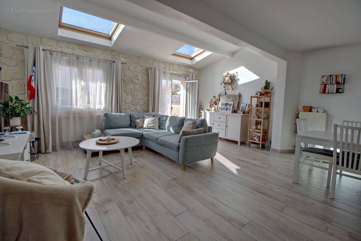 Maison à PLAISIR